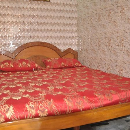 Hotel Pari Джаландхар Экстерьер фото